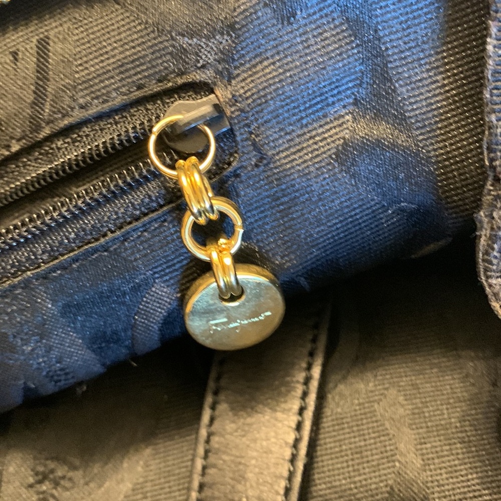 Salvatore Ferragamo 2 way bag - Picture 9 of 16